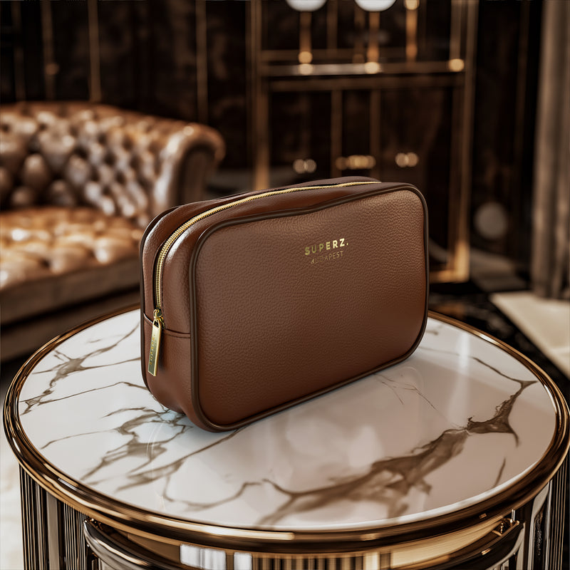 Seien Sie modisch und elegant mit der SUPERZ Premium-Handtasche aus veganem Leder!